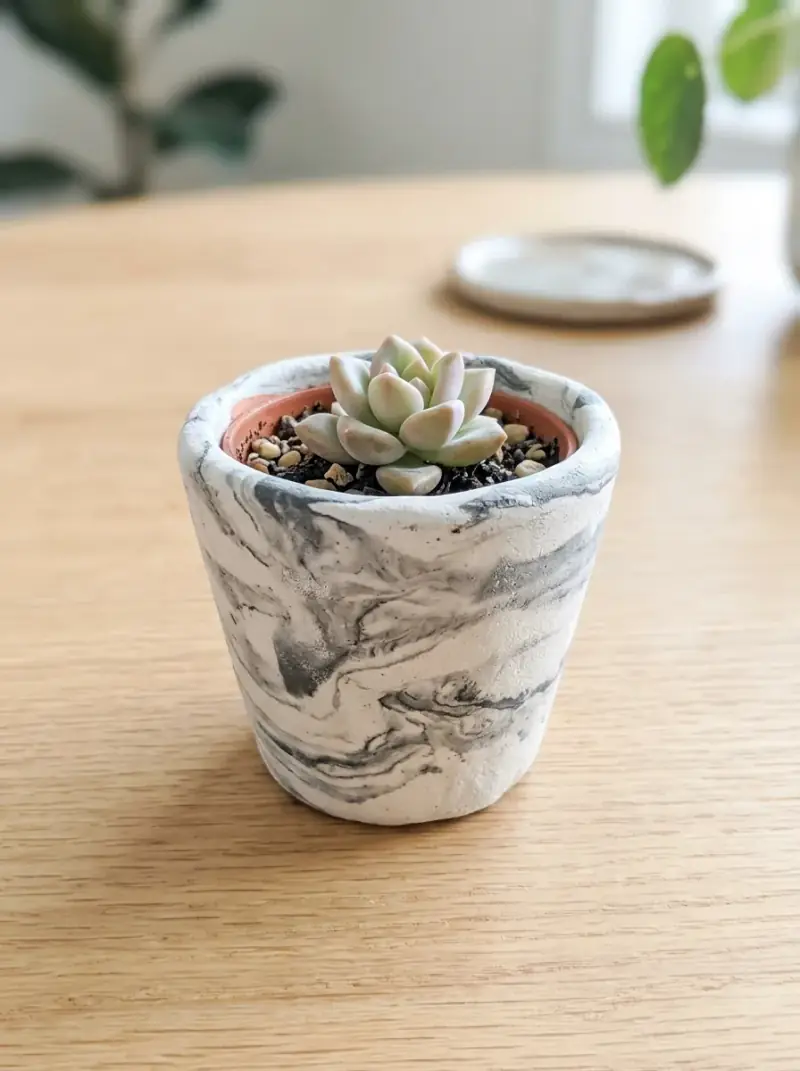 Marbled Plant Pot